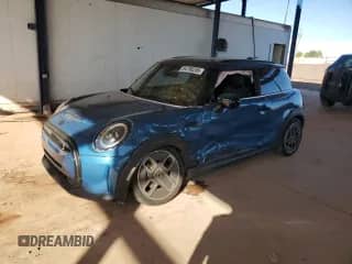 2022 MINI Hardtop Cooper SE with VIN WMW13DJ08N2R75288, listed as a Copart auction lot 84706255 with Not provided miles and Salvage title. Bid and sale history available at DreamBid. Image 1.