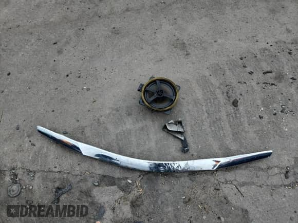 2011 Hyundai Sonata SE with VIN 5NPEC4AC1BH124393, listed as a Copart auction lot 82103755 with 180,447 mi miles and Salvage title. Bid and sale history available at DreamBid. Image 12.