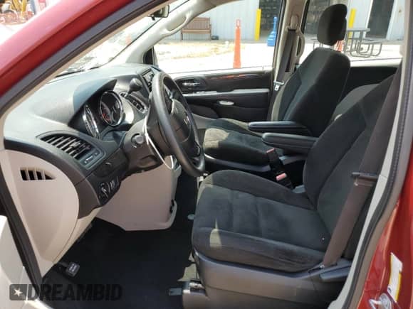 2016 Dodge Grand Caravan SE z VIN 2C4RDGBG4GR243650, wystawiony jako Copart lot #59537515 z przebiegiem 83 559 mil mil oraz Szkoda całkowita • Salvage title. Historia ofert i sprzedaży dostępna na DreamBid. Obrazek 7.