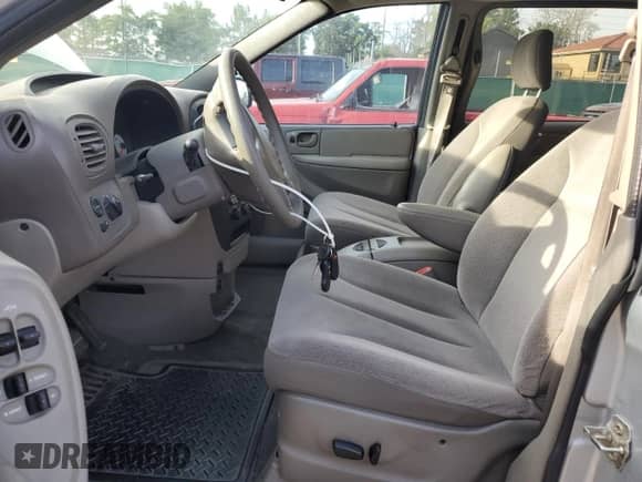 2003 Dodge Grand Caravan with VIN 2D8GP74L93R106014, listed as a Copart auction lot 65649625 with 155,121 mi miles and Clean title. Bid and sale history available at DreamBid. Image 7.