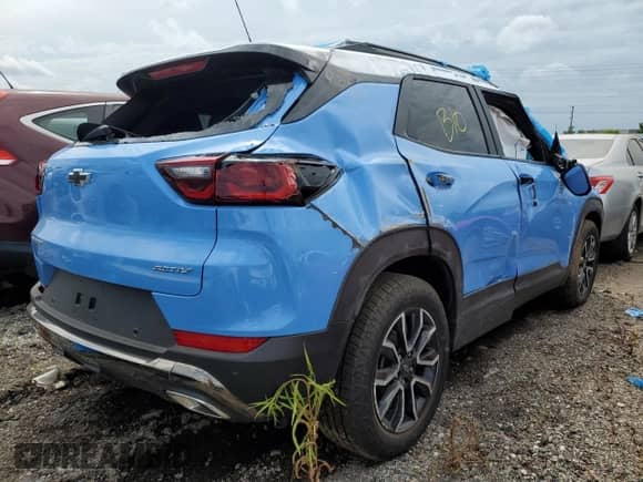 2024 Chevrolet TrailBlazer ACTIV z VIN KL79MVSL2RB051479, wystawiony jako Copart lot #63227425 z przebiegiem 1 813 mil mil oraz Szkoda całkowita • Salvage title. Historia ofert i sprzedaży dostępna na DreamBid. Obrazek 3.