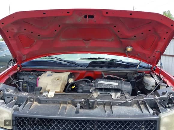 2006 Chevrolet Express Cargo with VIN 1GCFG15T161228672, listed as a IAAI auction lot 42530657 with 316,715 mi miles and . Bid and sale history available at DreamBid. Image 10.