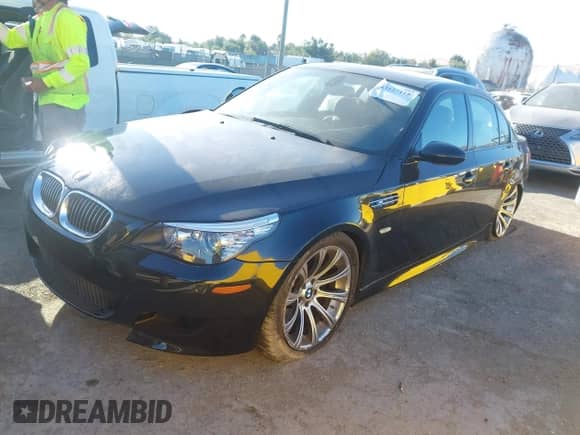 2008 BMW 5 Series M5 с VIN WBSNB93548CX09674, выставлен на аукционе IAAI как лот 43127118 с пробегом 54 974 миль миль и . История ставок и продаж доступна на DreamBid. Изображение 2.