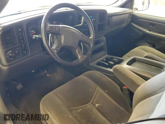 2005 Chevrolet Silverado 1500 Z71 z VIN 2GCEK19B051178951, wystawiony jako Copart lot #84414315 z przebiegiem 179 984 mil mil oraz Czysty tytuł • Clean title. Historia ofert i sprzedaży dostępna na DreamBid. Obrazek 8.