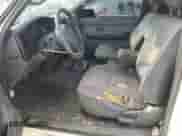 1997 Toyota Tacoma z VIN 4TAWN72N9VZ220491, wystawiony jako Copart lot #56366725 z przebiegiem 323 755 mil mil oraz Szkoda całkowita • Salvage title. Historia ofert i sprzedaży dostępna na DreamBid. Obrazek 7.