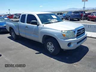 2010 Toyota Tacoma z VIN 5TETX4CN8AZ737536, wystawiony jako IAAI lot #42704932 z przebiegiem 219 204 mil mil oraz . Historia ofert i sprzedaży dostępna na DreamBid. Obrazek 1.