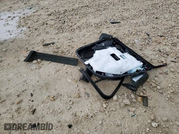 2020 Chevrolet Equinox Premier с VIN 3GNAXNEV2LS733396, выставлен на аукционе Copart как лот 69283535 с пробегом 41 486 миль миль и Списание • Salvage title. История ставок и продаж доступна на DreamBid. Изображение 13.