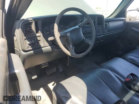 2002 Chevrolet Silverado 1500 с VIN 1GCEC14Z32Z313215, выставлен на аукционе Copart как лот 65159755 с пробегом 181 238 миль миль и Списание • Salvage title. История ставок и продаж доступна на DreamBid. Изображение 8.