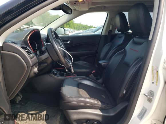 2017 Jeep Compass Trailhawk with VIN 3C4NJDDB8HT646763, listed as a Copart auction lot 60146095 with 132,504 mi miles and Salvage title. Bid and sale history available at DreamBid. Image 7.