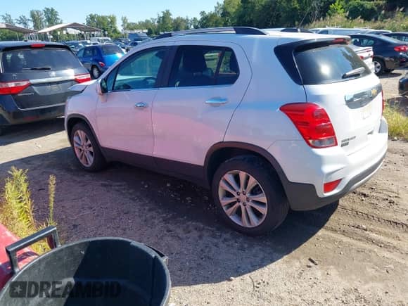 2017 Chevrolet Trax Premier z VIN 3GNCJRSB0HL196752, wystawiony jako IAAI lot #43158726 z przebiegiem 69 555 mil mil oraz . Historia ofert i sprzedaży dostępna na DreamBid. Obrazek 3.