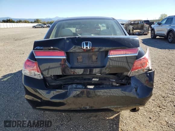 2012 Honda Accord LX Premium z VIN 1HGCP2F42CA193055, wystawiony jako Copart lot #82606685 z przebiegiem 98 839 mil mil oraz Szkoda całkowita • Salvage title. Historia ofert i sprzedaży dostępna na DreamBid. Obrazek 6.
