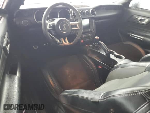 2016 Ford Mustang Shelby GT350 с VIN 1FA6P8JZ4G5523736, выставлен на аукционе Copart как лот 86843985 с пробегом 62 962 миль миль и Чистый • Clean title. История ставок и продаж доступна на DreamBid. Изображение 8.