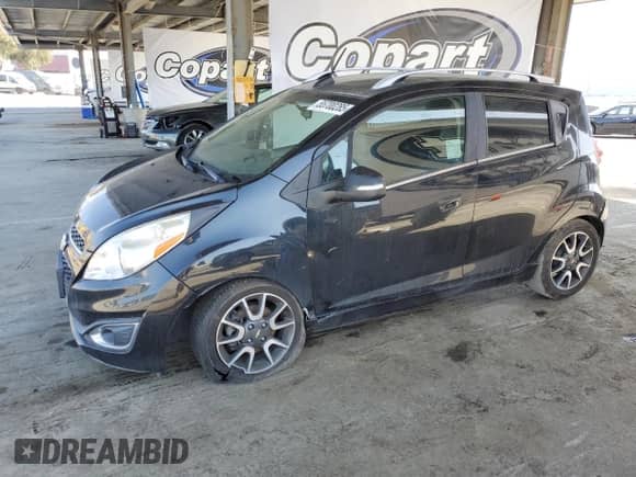 2015 Chevrolet Spark LT z VIN KL8CF6S95FC754506, wystawiony jako Copart lot #55700285 z przebiegiem 76 227 mil mil oraz Szkoda całkowita • Salvage title. Historia ofert i sprzedaży dostępna na DreamBid. Obrazek 1.