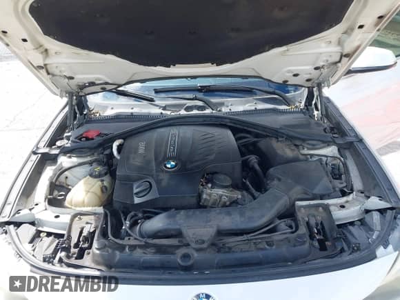 2014 BMW 3 Series 335i Gran Turismo xDrive z VIN WBA3X9C53ED867619, wystawiony jako IAAI lot #43075498 z przebiegiem Nie podano mil oraz . Historia ofert i sprzedaży dostępna na DreamBid. Obrazek 10.