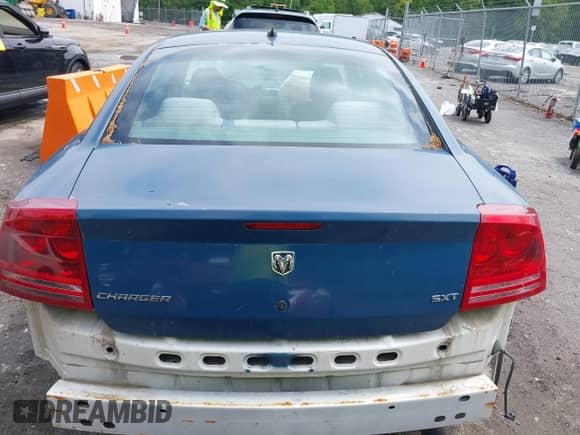 2008 Dodge Charger SXT with VIN 2B3KA33GX8H174487, listed as a IAAI auction lot 42379126 with 120,855 mi miles and . Bid and sale history available at DreamBid. Image 16.