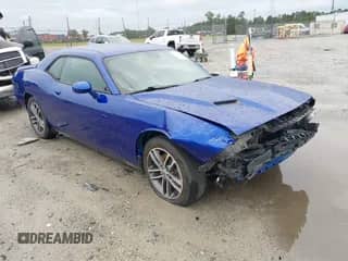 2019 Dodge Challenger SXT с VIN 2C3CDZGG6KH607239, выставлен на аукционе IAAI как лот 42238314 с пробегом 139 171 миль миль и . История ставок и продаж доступна на DreamBid. Изображение 1.