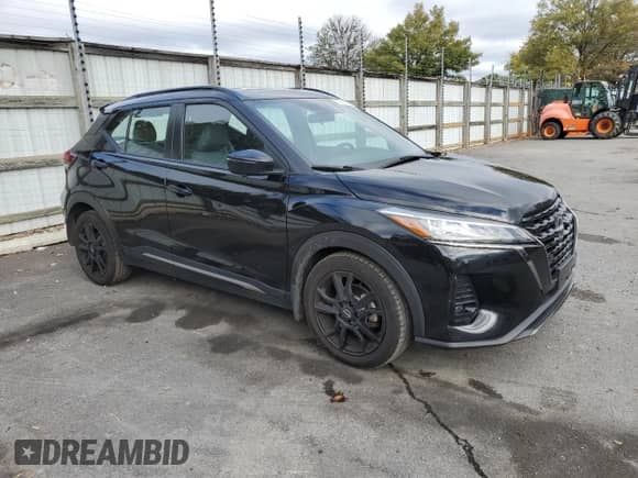 2023 Nissan Kicks SR with VIN 3N1CP5DV2PL495474, listed as a Copart auction lot 86628885 with 84,759 mi miles and Clean title. Bid and sale history available at DreamBid. Image 4.