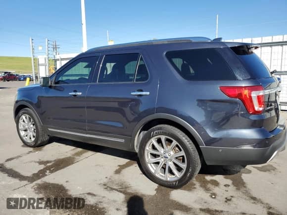 2017 Ford Explorer Limited z VIN 1FM5K8F84HGE26512, wystawiony jako Copart lot #61499195 z przebiegiem 101 042 mil mil oraz Czysty tytuł • Clean title. Historia ofert i sprzedaży dostępna na DreamBid. Obrazek 2.