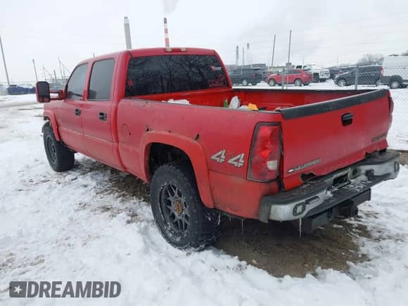 2003 Chevrolet Silverado 2500HD LS с VIN 1GCHK23153F209801, выставлен на аукционе IAAI как лот 41305865 с пробегом 208 649 миль миль и . История ставок и продаж доступна на DreamBid. Изображение 3.