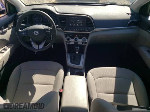 2019 Hyundai Elantra SEL с VIN 5NPD84LF5KH455367, выставлен на аукционе Copart как лот 84431625 с пробегом 68 623 миль миль и Списание • Salvage title. История ставок и продаж доступна на DreamBid. Изображение 8.