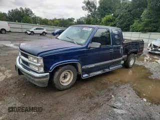 1995 Chevrolet Silverado 1500 с VIN 2GCEC19H8S1171114, выставлен на аукционе Copart как лот 71076405 с пробегом 174 718 миль миль и Списание • Salvage title. История ставок и продаж доступна на DreamBid. Изображение 1.