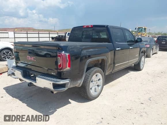 2018 GMC Sierra 1500 SLT z VIN 3GTP1NEC3JG212142, wystawiony jako IAAI lot #43027926 z przebiegiem 180 704 mil mil oraz . Historia ofert i sprzedaży dostępna na DreamBid. Obrazek 4.
