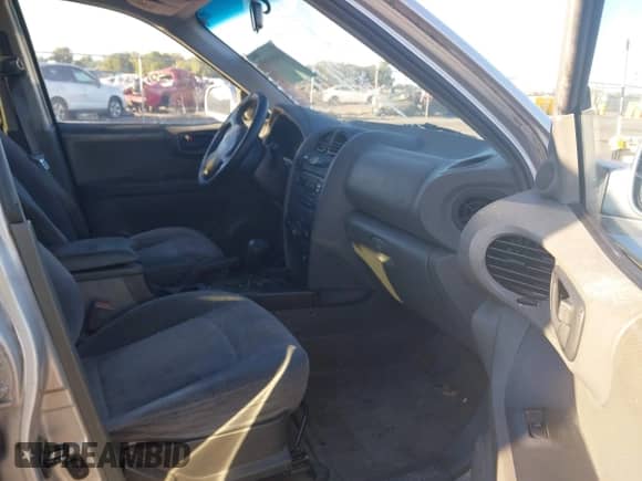2001 Hyundai Santa Fe GLS с VIN KM8SC83D41U129376, выставлен на аукционе IAAI как лот 43486065 с пробегом 163 278 миль миль и . История ставок и продаж доступна на DreamBid. Изображение 5.