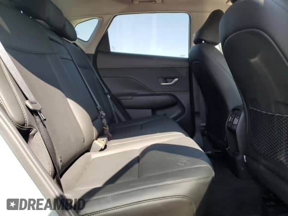 2024 Hyundai Kona Limited с VIN KM8HE3A34RU122313, выставлен на аукционе Copart как лот 72021655 с пробегом 8 521 миль миль и Списание • Salvage title. История ставок и продаж доступна на DreamBid. Изображение 11.