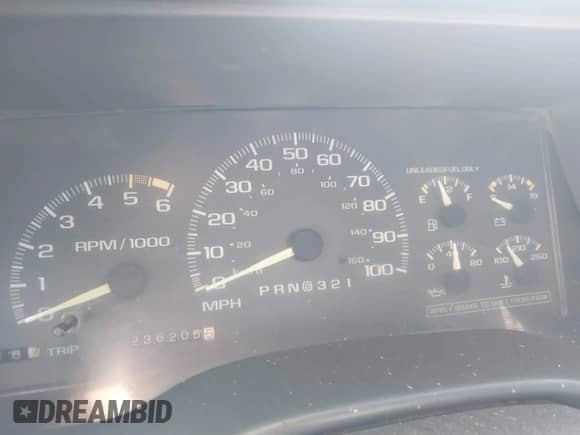 1996 Chevrolet Silverado 3500 с VIN 1GCGC34R1TE222151, выставлен на аукционе IAAI как лот 43496136 с пробегом 236 205 миль миль и . История ставок и продаж доступна на DreamBid. Изображение 7.