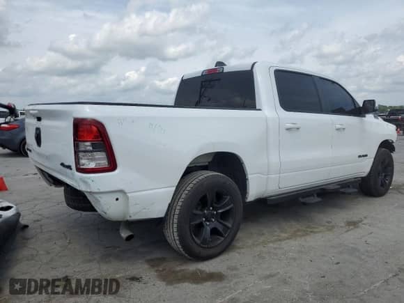 2020 Ram 1500 Big Horn z VIN 1C6RRFFG5LN318649, wystawiony jako Copart lot #55243015 z przebiegiem 59 057 mil mil oraz Czysty tytuł • Clean title. Historia ofert i sprzedaży dostępna na DreamBid. Obrazek 3.