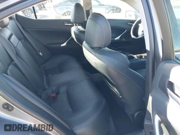 2012 Lexus IS 350 z VIN JTHBE5C2XC5030584, wystawiony jako IAAI lot #41494003 z przebiegiem 62 013 mil mil oraz . Historia ofert i sprzedaży dostępna na DreamBid. Obrazek 8.