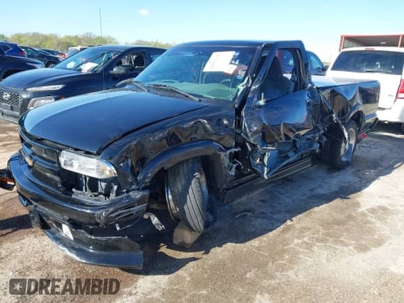 1999 Chevrolet S-10 LS Xtreme с VIN 1GCCS14W2X8185286, выставлен на аукционе IAAI как лот 42023338 с пробегом 60 297 миль миль и . История ставок и продаж доступна на DreamBid. Изображение 2.