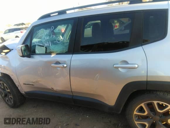 2018 Jeep Renegade Latitude with VIN ZACCJABB7JPH92304, listed as a IAAI auction lot 41890310 with 138,419 mi miles and . Bid and sale history available at DreamBid. Image 13.