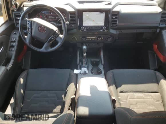 2022 Nissan Frontier Pro-4X z VIN 1N6ED1EK0NN686848, wystawiony jako Copart lot #66126305 z przebiegiem 53 045 mil mil oraz Szkoda całkowita • Salvage title. Historia ofert i sprzedaży dostępna na DreamBid. Obrazek 8.