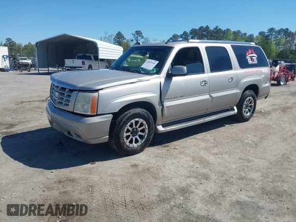 2005 Cadillac Escalade ESV with VIN 3GYFK66N25G176992, listed as a IAAI auction lot 42059144 with 245,989 mi miles and . Bid and sale history available at DreamBid. Image 17.