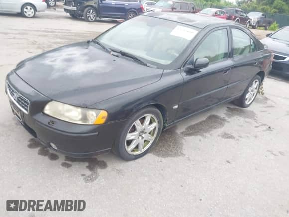 2005 Volvo S60 с VIN YV1RH592452459250, выставлен на аукционе IAAI как лот 42611610 с пробегом 91 005 миль миль и . История ставок и продаж доступна на DreamBid. Изображение 2.
