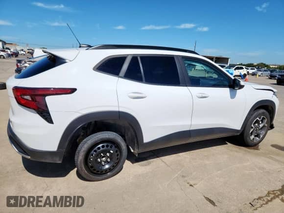 2024 Chevrolet Trax LT с VIN KL77LHE29RC058079, выставлен на аукционе Copart как лот 66325645 с пробегом 25 729 миль миль и Чистый • Clean title. История ставок и продаж доступна на DreamBid. Изображение 3.
