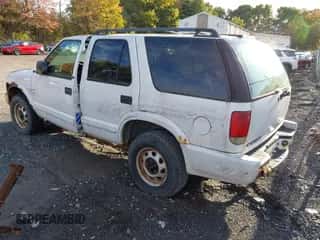 2002 Chevrolet Blazer LS с VIN 1GNDT13W72K220782, выставлен на аукционе IAAI как лот 43457294 с пробегом 33 677 миль миль и . История ставок и продаж доступна на DreamBid. Изображение 3.