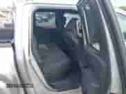 2024 Toyota Tacoma SR5 z VIN 3TMKB5FN2RM000305, wystawiony jako IAAI lot #42108145 z przebiegiem Nie podano mil oraz . Historia ofert i sprzedaży dostępna na DreamBid. Obrazek 8.