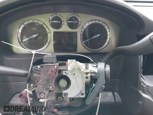 2014 Cadillac Escalade ESV Luxury с VIN 1GYS4HEF4ER218433, выставлен на аукционе IAAI как лот 41152677 с пробегом 51 315 миль миль и . История ставок и продаж доступна на DreamBid. Изображение 7.