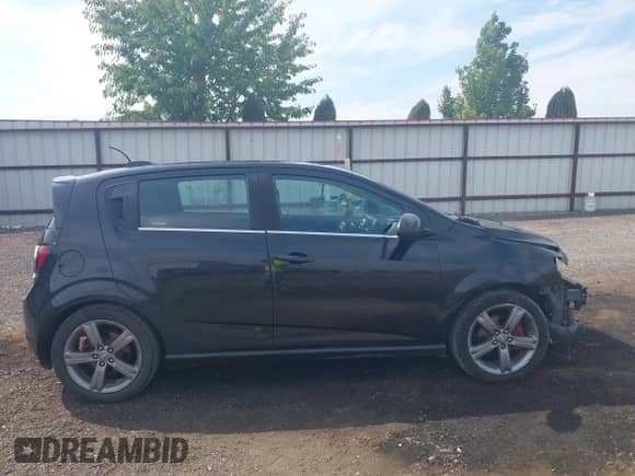 2015 Chevrolet Sonic RS с VIN 1G1JH6SB3F4106550, выставлен на аукционе IAAI как лот 43066347 с пробегом 76 832 миль миль и . История ставок и продаж доступна на DreamBid. Изображение 13.