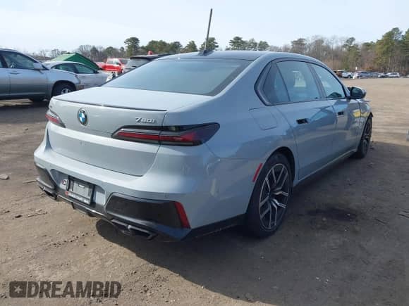 2023 BMW 7 Series 760i xDrive with VIN WBA33EJ06PCL84520, listed as a IAAI auction lot 41556566 with 20,617 mi miles and . Bid and sale history available at DreamBid. Image 4.