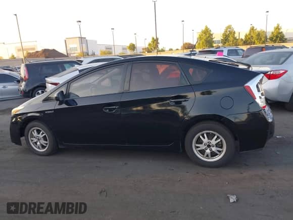 2011 Toyota Prius I with VIN JTDKN3DU0B0282152, listed as a IAAI auction lot 42916553 with 171,262 mi miles and . Bid and sale history available at DreamBid. Image 14.