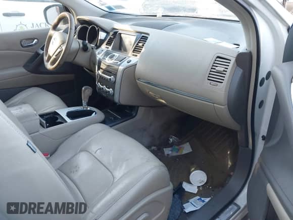 2011 Nissan Murano SL with VIN JN8AZ1MW1BW179054, listed as a IAAI auction lot 41300504 with 147,171 mi miles and . Bid and sale history available at DreamBid. Image 5.