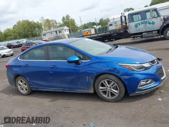 2018 Chevrolet Cruze LT with VIN 1G1BE5SM6J7245927, listed as a IAAI auction lot 43237474 with 78,110 mi miles and . Bid and sale history available at DreamBid. Image 13.