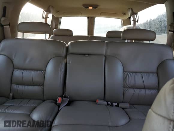 1999 Chevrolet Suburban z VIN 1GNGK26J9XJ518169, wystawiony jako Copart lot #89381325 z przebiegiem 53 435 mil mil oraz Szkoda całkowita • Salvage title. Historia ofert i sprzedaży dostępna na DreamBid. Obrazek 10.