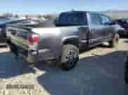 2022 Toyota Tacoma SR5 с VIN 3TMDZ5BN2NM132324, выставлен на аукционе Copart как лот 81694695 с пробегом 44 765 миль миль и Списание • Salvage title. История ставок и продаж доступна на DreamBid. Изображение 3.