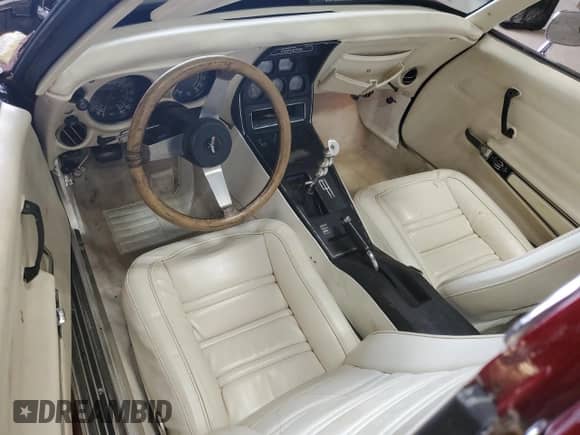 1977 Chevrolet Corvette z VIN 1Z37X7S438954, wystawiony jako Copart lot #69469584 z przebiegiem 6 678 mil mil oraz Czysty tytuł • Clean title. Historia ofert i sprzedaży dostępna na DreamBid. Obrazek 8.