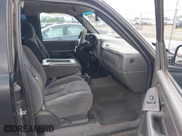 2004 Chevrolet Silverado 1500 LS with VIN 1GCEC19T74Z350324, listed as a IAAI auction lot 42268086 with 174,800 mi miles and . Bid and sale history available at DreamBid. Image 5.