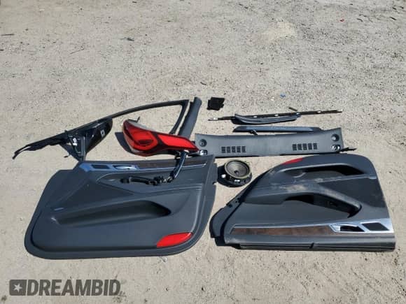 2015 Hyundai Genesis 5.0L z VIN KMHGN4JF8FU027776, wystawiony jako Copart lot #74977274 z przebiegiem 68 209 mil mil oraz Szkoda całkowita • Salvage title. Historia ofert i sprzedaży dostępna na DreamBid. Obrazek 12.